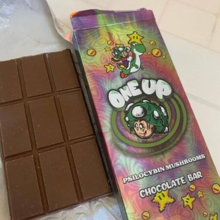 One Up Shroom Bars Each of these shroom bars contains twelve pieces of chocolate with an average weight of 290 mg for each piece (3.5g total bar)